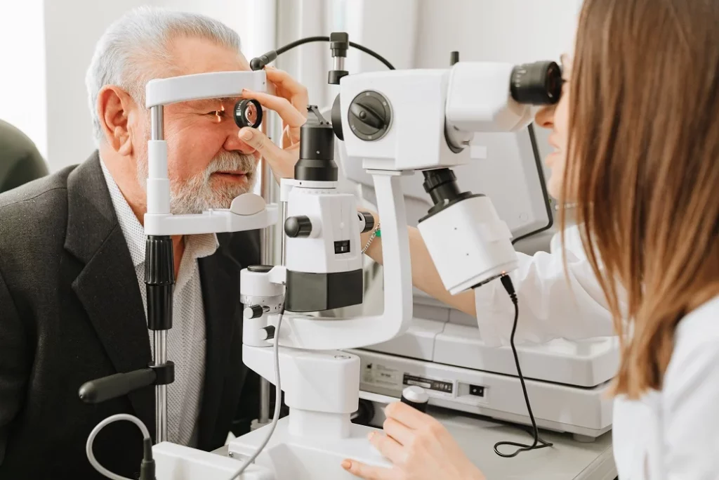 Persuading an Older Family Member to Consult an Eye Specialist