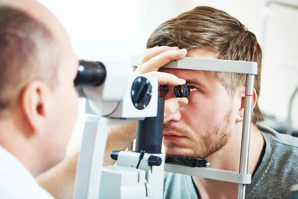 Treatments for Nearsightedness and Farsightedness